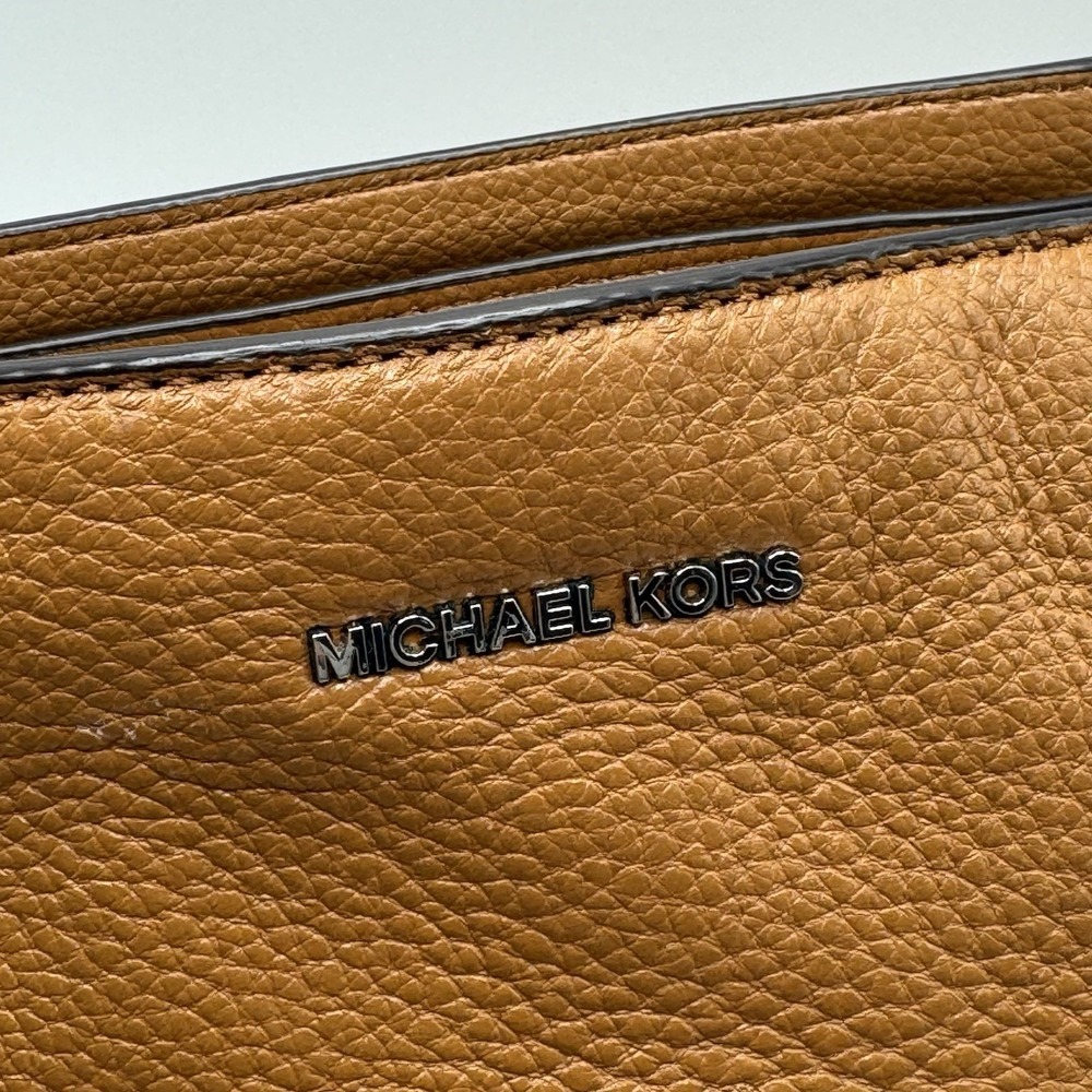 Michael Kors Astor Brown Studded Crossbody Bag Soft Leather MK Purse 3 Sections - Picture 2 of 5